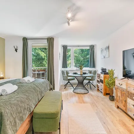 Apartment H5 303, Kingsize Bett, Netflix, Balkon, Pool